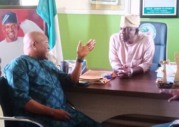 Commendations Pour As Oluyole LG Chairman, Akeem Olatunji Receives Opposition Leader, Abass Aleshinloye In His Office