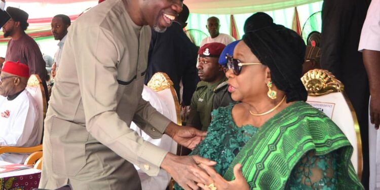 Agboworin Celebrate Mama Mutiat Ladoja At 69