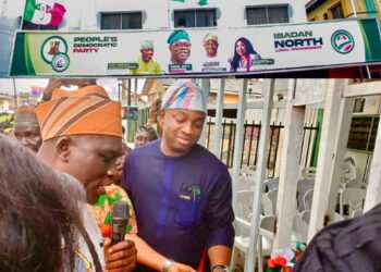 Oyo State PDP Secretary, Alhaji Wasiu Adeleke, Commissions New Ibadan North PDP Secretariat in Yemetu
