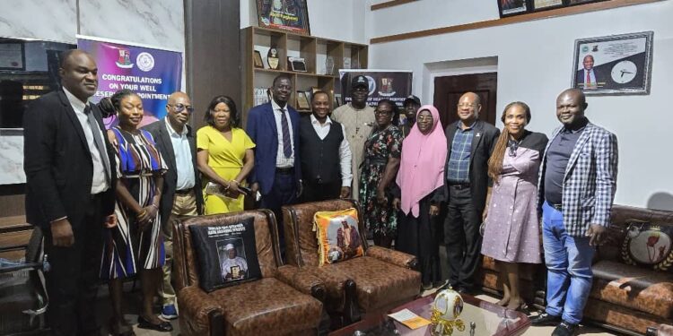 Dr. Fagbemi Hosts ANAN Team, Pledges Support for Free Healthcare As OYSHMB Chairman to Receive Prestigious State Award     … Dr. lauded for healthcare leader and excellence