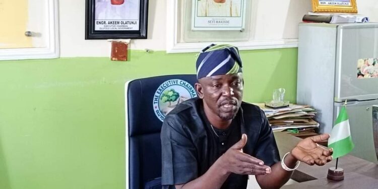 Flooding: Akeem Olatunji Rehabilitates Damaged Fatusi/Aiyegun Road, Orders Relocation Of Traders on Drainages