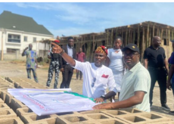 Makinde inspects Rayfield Gardens City Estate, commends developer