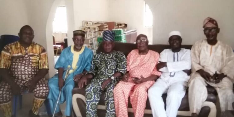 OYO 2027 GOVERNORSHIP ADURODEKUN’S EXCLUSIVE MEETING WITH ILAJI ‘S FAMILY: How Adurodekun ‘s Statistics & Built structure for JDS at Polling Units  Convinced ILAJI ‘s family.