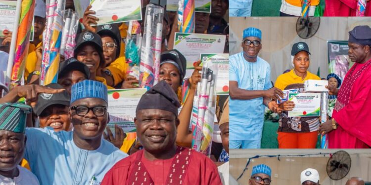 PHOTOS: 300 Constituents Benefit From Skill Acquisition/Capacity Building Facilitated By Oyo Rep Olafisoye Akinmoyede