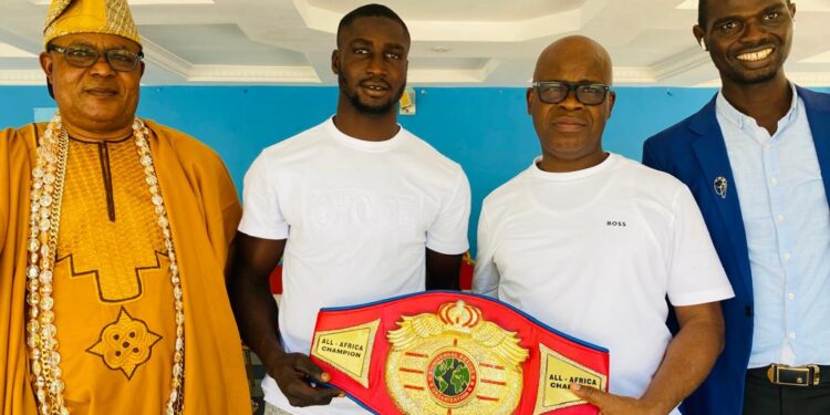 Chief Jubril Dotun Sanusi Hosts Champion Boxer Idowu Rasheed, Donates Generousity to Support His Career