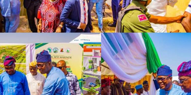 Oyo PDP Scribe Adeleke, Gives Out Cash, Freezer to Party Member