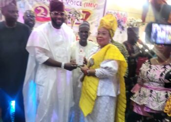 Mogaji Olawore Receives Outstanding Engineering Personality Award at IMV’s 2nd Anniversary