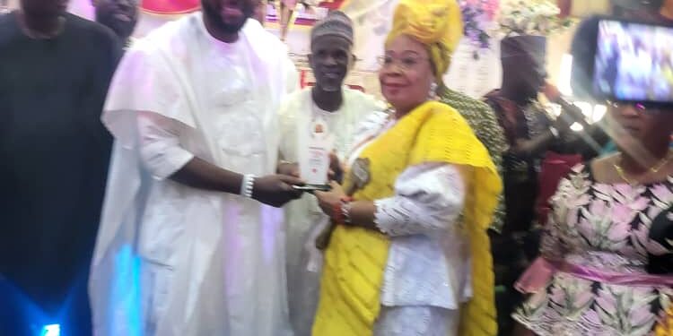 Mogaji Olawore Receives Outstanding Engineering Personality Award at IMV’s 2nd Anniversary