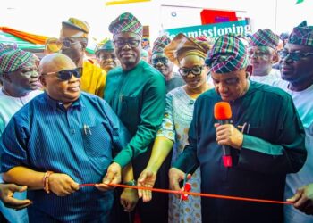 Senator Gbenga Babalola Congratulates South West PDP on New Party Secretariat, Commends Governor Makinde’s Exemplary Leadership**