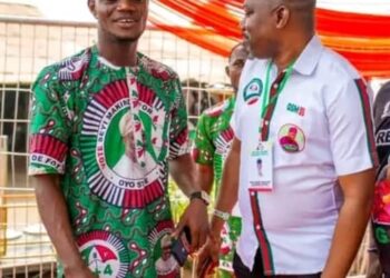 Comrade Amoo Ridwan Commends Dr. OTOPE’s Generosity