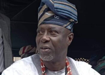 Hon. Lanre Sarumi Felicitates with Chief Barr. Muyiwa Makinde, Bada Olubadan, on His Birthday