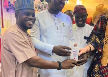 Akinyele LG Boss, Hon Akinwole Akinleye Bags the Prestigious MOST MEDIA FRIENDLY AWARD