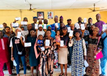 Ona Ara LG flags-off Distribution of Pos Machines with Soft Loans to Over 1,000 Residents*