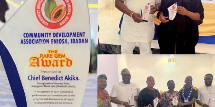 Again, AgbaAkin Akika Honoured for Community Development