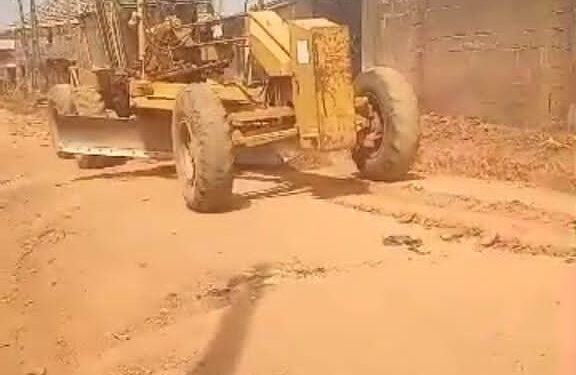 Ido LG Begins Grading Of Community Roads