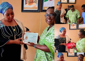 Photos News: Invictus Africa Recognizes Oyo Commissioner for Women Affairs for Dynamism Displayed in Bringing Succour to the Vulnerable  –