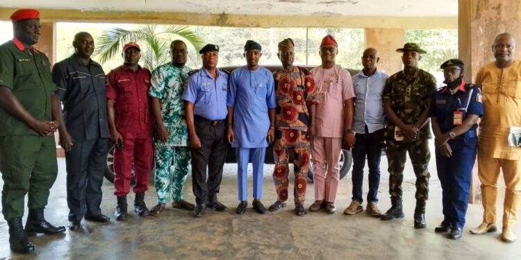 Ibarapa Central council Boss, Olusola Adeleke Holds Peace and Security Meeting Ahead of Festive Season
