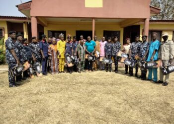 Ido council chairman fulfills promise on solar lights for security agencies
