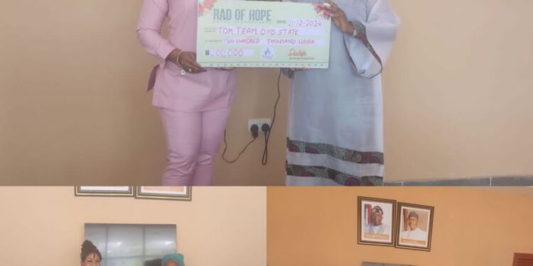 Excitement as Ramata Agberemi empowers 10 PDP female political groups with 200k each*  .*…Commends Gov. Makinde on women inclusion*