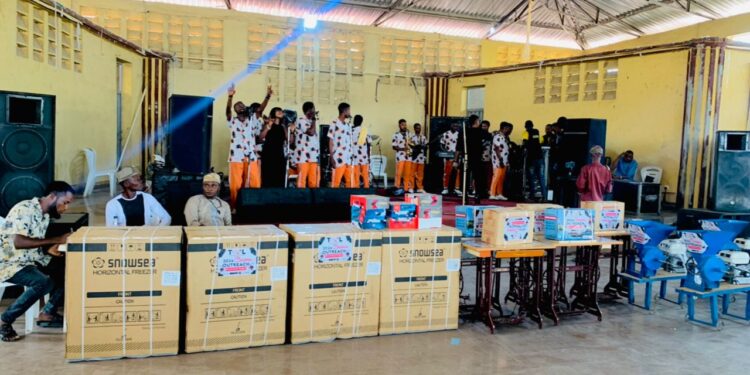 Foundation Empowers With Cash, Equipment, Others, Donates Food Items To Indigents