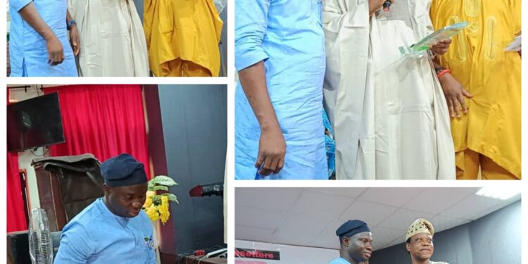 Lagelu Chairman, Kamorudeen Honored With Distinguished Service Award by NUJ— Dedicates Award To Gov. Makinde, Balogun Seye Famojuro, Elder Tijani (Double-T)