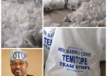 Hon. Ibrahim Akintayo Receives Outstanding Administrator Of The Year Award*