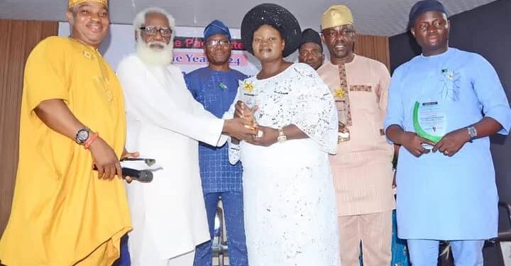 Ona Ara LG Chair, Dr. Temitope GLORIOUS Inaugurates Additional Supervisory Councillors and Special Assistants