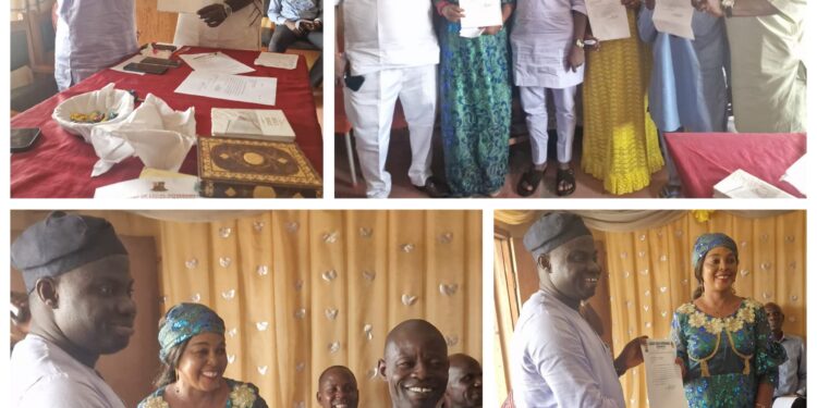 Lagelu Chairman, Hon. Mudashiru Kamorudeen Swears In New Supervisory Councilors, Special Assistants