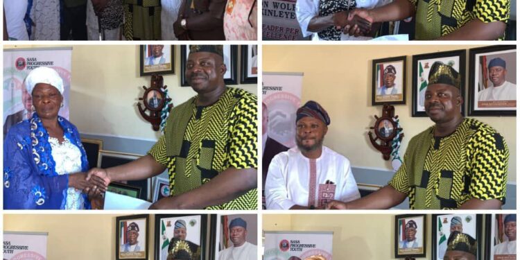 Akinyele Council Boss,Hon Akinwole Akinleye Swears In Additional Supervisory Councillors and Special Assistant, Charge them to be diligent in their duties