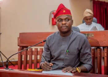 Ilumoka Again: Oluyole Lawmaker, Waheed Akintayo, Donates Cash To Communities, Restores Water Supply To Primary Healthcare Centre