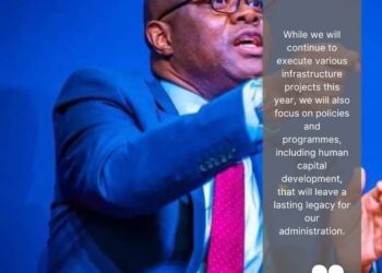 Iwajowa First Lady, Aminat Oyewumi Visits Maternity Centres to Welcome New Born Babies