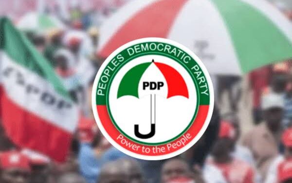 Omituntun 1.0 LG Political Officials in Lagelu Donates N3.5 Million from Severance to Lagelu-PDP—Appreciates Governor Seyi Makinde for Opportunity of Service