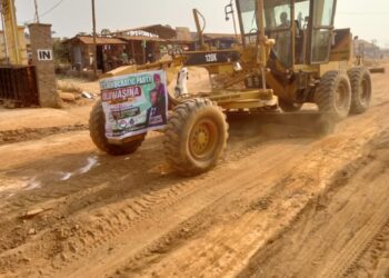 Road Grading: Ido ward ten pens appreciation notes for Adeojo