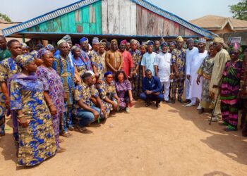 PDP Rips LP Apart in Oluyole LG As Olatunji Receives Defectors Into Party