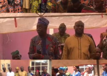 SDP to PDP: Hon. Ogunsola John Olusina Leads Political Exodus of SDP to PDP in Oluyole Local Government to PDP’s Party Chairman’s House(PHOTOS)