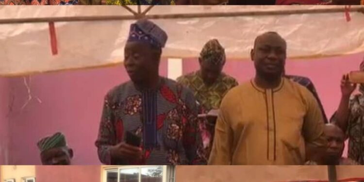 SDP to PDP: Hon. Ogunsola John Olusina Leads Political Exodus of SDP to PDP in Oluyole Local Government to PDP’s Party Chairman’s House(PHOTOS)