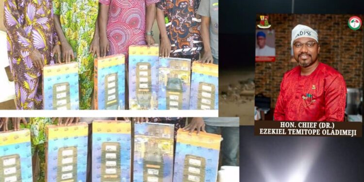 Makinde’s Aide, OTOPE Fulfils Promises, Launches Street Solar Panel Installations in Ona-Ara Communities