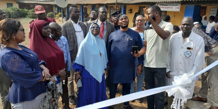 OYSHMB Chairman, Dr. Fagbemi Inspects Solar-Powered CCTV Installation at State Hospital, Oyo   … As CCTV installation promises improved security