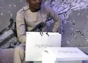 Hon. Lanre Sarumi (Skido), has joined the celebration of a remarkable individual, O.T Olaniyan Alphonso, as he marks his birthday anniversary.