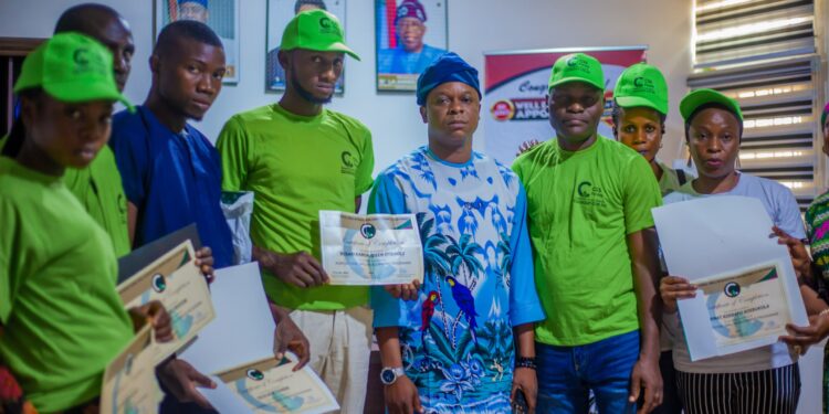 CSS Farm Youth Beneficiaries Applaud Gov Makinde, Pay Courtesy Visit to Youth Agency Chairman Adebowale