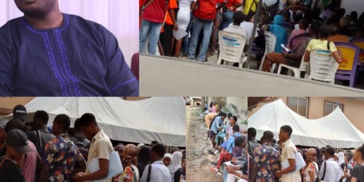 Photos News: Oluyole Reps Hopeful, Hon. Ogunsola Registers 200 Constituents for JAMB