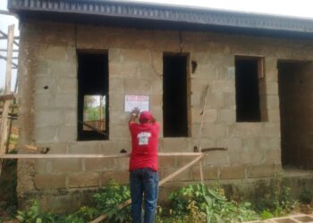 PHOTOS: Oyo State Government Cracks Down On Land Grabbers