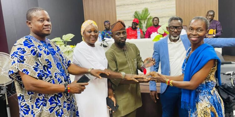 Akinyele Residents Hail Hon Akinwole Akinleye for his giant strides in education as first set of scholarship beneficiaries get Admission letters.*