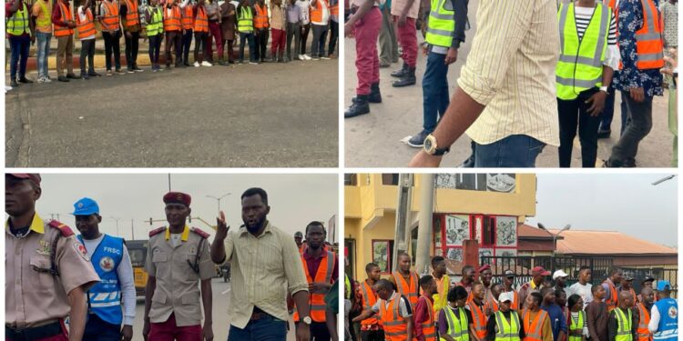 Deji Ola Rally Volunteers, Celebrates Birthday in Grand Style
