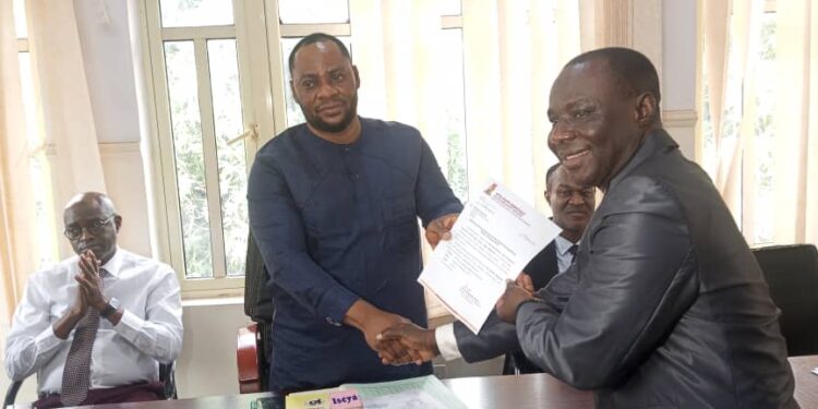 OYSHMB Chairman, Dr. Fagbemi Presents Letter of Recommendation of Jericho Nursing Home for Upgraded Status
