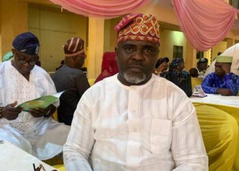 Hon. Abiodun Baruwa Gifts Cash and Food Items to Party Faithful in Ibadan South West Local Government