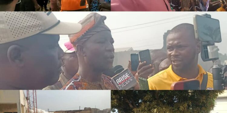 Aleshinloye Inferno: IBSWLG Chairman, Akande Visits Market, Commiserates with the Traders, Assures of Government Support