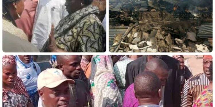 About 90 people, not 500, affected in Alesinloye market fire, victims say*  .As Oyo Govt orders full enumeration, verification of victims