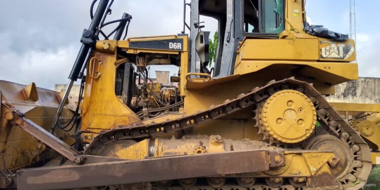 Hon. Olusola Adeleke Restores Abandoned Bulldozer, Reviving Infrastructure Development in Ibarapa Central.