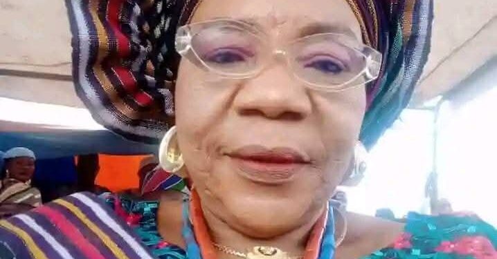 Oloye Jubril Dotun Sanusi, Extols Iyaloja Saratu Aduke Konibaje, on Her Birthday*